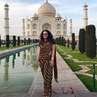 A student in front of the Tajmahal